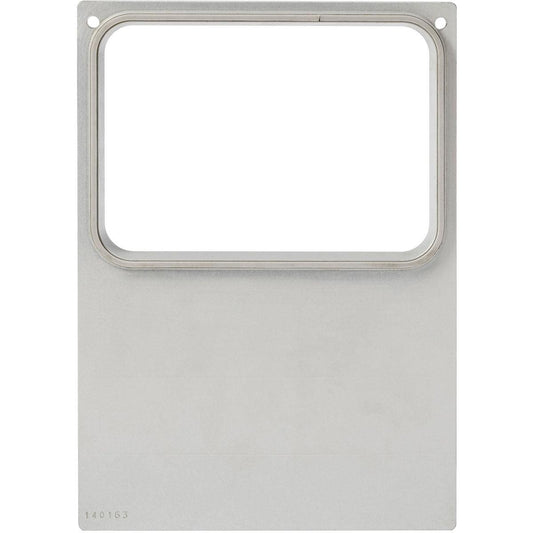 Eine rechteckige Metallplatte, wahrscheinlich eine Frontplatte oder ein Deckel für die Kassette für CPET Schalen 600 ml und 700 ml von Duni GmbH, mit einem großen oberen Ausschnitt und zwei kleinen Löchern in den oberen Ecken.