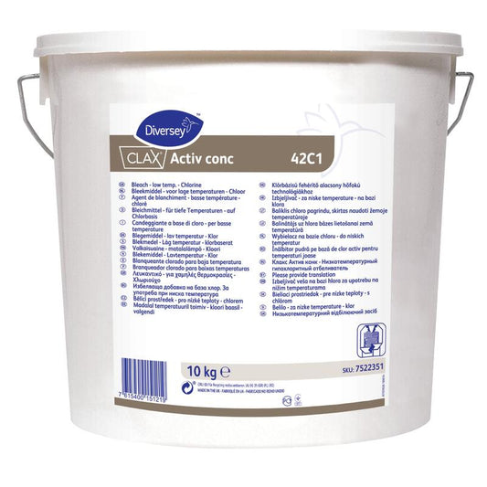 Ein 10 kg Kunststoffeimer mit Clax Activ conc 42C1, Konzentriertes Chlorbleichmittel von Diversey Deutschland GmbH & Co. OHG, mit Griff, wiederverschließbarem Deckel und mehrsprachigem Etikett für den professionellen Einsatz in der Wäscherei.