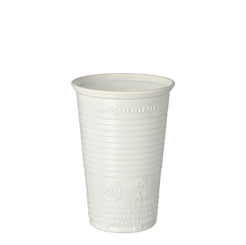 Ein Starpak 25 Trinkbecher (PP, 0,2l, Ø 7,03cm, 9,9cm hoch) steht aufrecht auf weißem Untergrund; der schlichte weiße Becher hat horizontale Rillen und eingeprägte Text-/Recyclingsymbole – ideal für unterwegs.