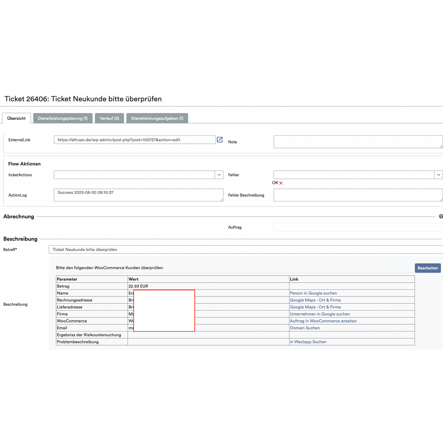Captură de ecran a interfeței unui sistem de gestionare a tichetelor aparținând unui serviciu cloud, în care sunt afișate diverse câmpuri precum „Detalii tichet”, „Jurnal” și „Client”, informațiile referitoare la o tranzacție, inclusiv costul articolelor, fiind evidențiate într-un câmp roșu. În acest context, se utilizează OrderGuardian de la Altruan.