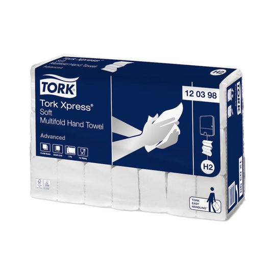 Eine Packung Tork Xpress® 120398 weiche Multifold-Handtücher Advanced H2 2-lagig, mit einem Design mit Händen auf den Handtüchern und blauen und weißen Elementen, hergestellt aus recycelten Fasern und mit 21 Packungen pro Karton.