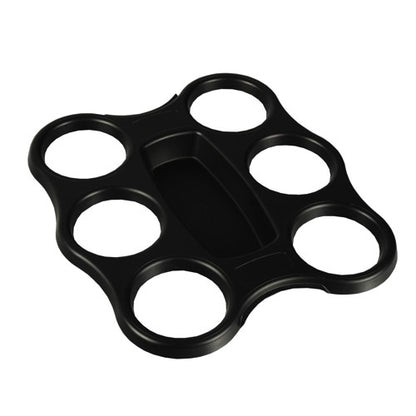 Das Starpak Becher-Tray (schwarz, PS, 22,4 x 24,4 x 2,4 cm) fasst 6 Becher in kreisförmigen Schlitzen um ein zentrales rechteckiges Fach; die Packung enthält 3 in Schrumpffolie eingewickelte Trays.