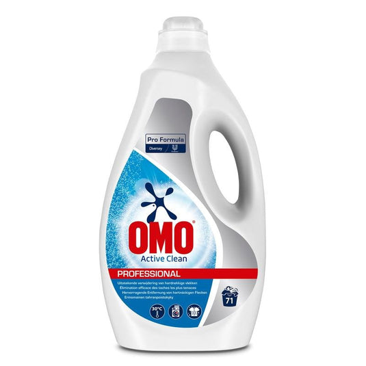 O sticlă albă de 5 litri de detergent lichid universal Omo Professional Active Clean, produs de Diversey Deutschland GmbH & Co. OHG, are o etichetă albastră pe care sunt menționate „Pro Formula”, „Îndepărtare eficientă a petelor” și informații în mai multe limbi; cantitatea este suficientă pentru 71 de cicluri de spălare.
