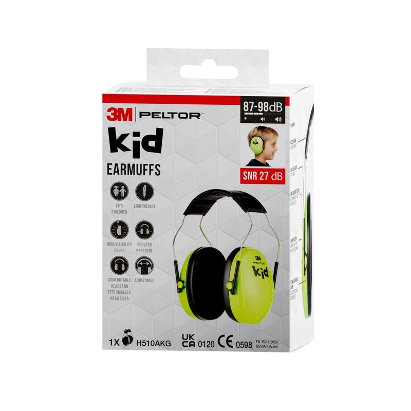 Este ilustrată o cutie de protecție auditivă 3M™ PELTOR™ pentru copii de la 3M Deutschland GmbH cu un ambalaj alb și verde neon, pe care este ilustrat un copil care poartă protecția auditivă, și pe care sunt indicate caracteristicile principale și reducerea zgomotului pe fața ambalajului.