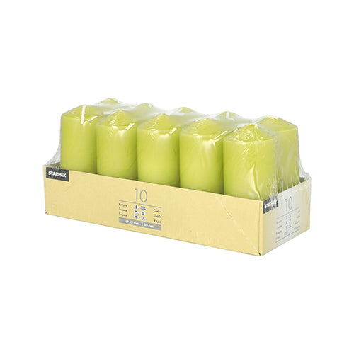 Starpak 10 Stumpenkerzen Ø 40 mm · 90 mm, gelb, mit langer Brenndauer – in zwei Reihen arrangiert, klarsichtverpackt im rechteckigen Karton mit Produktinfos. Ideal für eine romantische Atmosphäre.