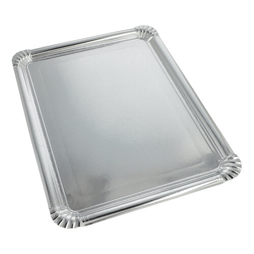 Die Starpak 10 Servierplatten (34 x 45,5 cm, silber, eckig, PET-beschichtet) aus Pappe präsentieren stilvolle Speisen; Packung mit 10 Stück, ideal für elegante Anlässe – abgebildet auf weißem Hintergrund.