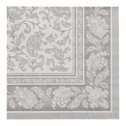 Șervețel pătrat din colecția ROYAL de la PAPSTAR GmbH, 40x40 cm, cu un model detaliat și simetric floral și paisley în gri deschis și alb și o bordură florală stilizată și repetitivă. Pachetul conține 20 de șervețele, pliate 1/4.