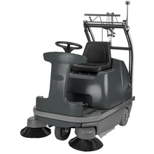 Măturător cu aspirator cu plimbare Numatic NU 12, HE, TRS cu perie laterală a doua | Pachet (1 bucata)