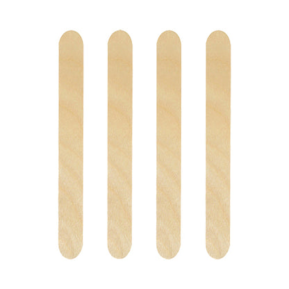 Patru PAPSTAR amestecătoare de băuturi din lemn (15 cm) pentru cocktailuri Caipirinha sunt aranjate vertical una lângă alta pe un fundal alb.