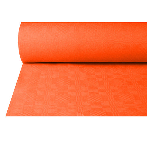 O față de masă de hârtie PAPSTAR cu embosare damasc (50 m x 1 m) de la PAPSTAR GmbH, parțial derulată, într-o nuanță portocalie strălucitoare cu un model subtil de pătrate și linii, perfectă pentru ocazii festive. Prezentată pe un fundal alb simplu.
