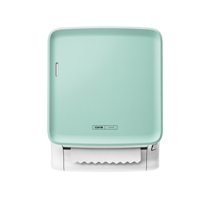 Dispenserul de prosoape de hârtie CWS PureLine montat pe perete, de culoare verde mentă și formă pătrată, cu panoul frontal CWS PureLine pentru PureLine Paperroll, dispune de un panou frontal alb și o foaie parțial extinsă pe un fundal simplu alb.