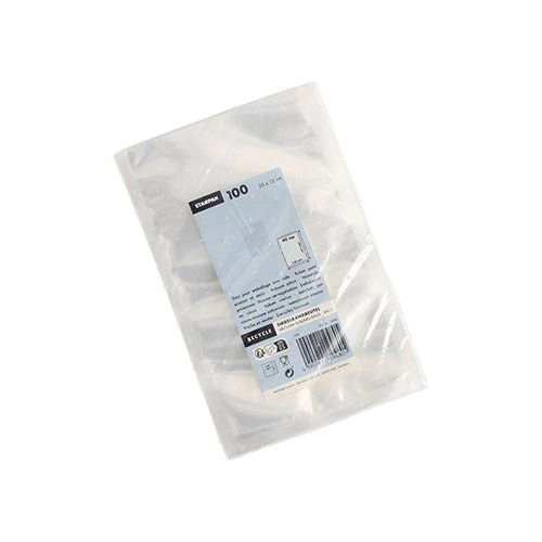 Un ambalaj din plastic transparent cu 100 de pungi transparente Starpak Siegelrandbeutel (PA/PE), cu o etichetă albastru-alb cu detalii despre produs și cod de bare; manșoanele stivuite sunt vizibile prin ambalaj.