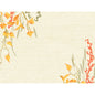 Papier-Tischsets 30x40cm Fall Beauty von Duni GmbH: Texturierter beiger Hintergrund, orange-gelbe Herbstblätter, grüne Stiele und rote Beeren in den Ecken-perfekt für herbstliche Tischdekoration. Packung mit 250 Stück.