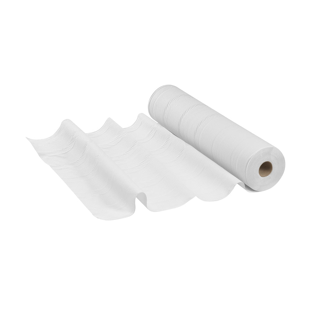 O rolă Scott® ESSENTIAL™ - Alb de la Kimberly-Clark GmbH este parțial desfășurată, dezvăluind șervețele de unică folosință perforate albe - perfectă pentru utilizarea în unitățile medicale ca role practice pentru medici.
