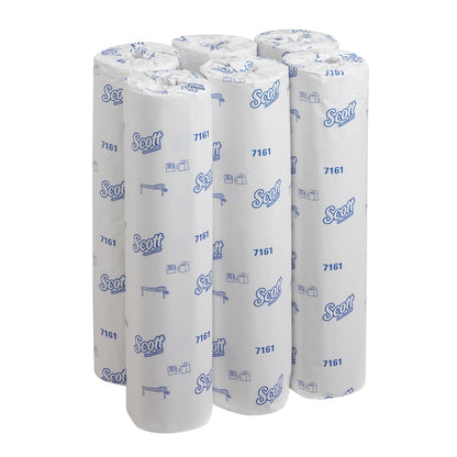 Șase role medicale Scott® ESSENTIAL™ - Alb de la Kimberly-Clark GmbH, în ambalaj alb cu branding albastru și numărul de produs 7161, ambalate individual - soluția igienică ideală pentru zonele medicale.