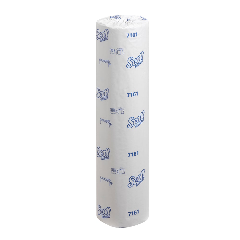 O rolă înaltă și cilindrică Scott® ESSENTIAL™ - Alb de la Kimberly-Clark GmbH, în ambalaj igienic alb cu text și grafică albastră, stă vertical pe un fundal simplu alb, ideală pentru mediile medicale.