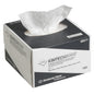 O cutie dreptunghiulară albă de șervețele de precizie Kimtech® Science (Kimberly-Clark GmbH) conținând un șervețel care nu lasă scame, parțial scos din cutie; ideală pentru curățenia în laboratoare. Informațiile despre produs și marca sunt indicate pe cutia mică cu 286 de foi, din care se pot extrage câte una.