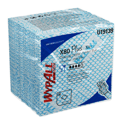 Ein Karton mit WypAll® X80 Plus Critical Clean, viertelgefalteten blauen Wischtüchern (8 Beutel x 30 Blatt) von Kimberly-Clark GmbH - mit Branding, Details und Symbolen für die Saugfähigkeit - ideal für kritische Umgebungen.