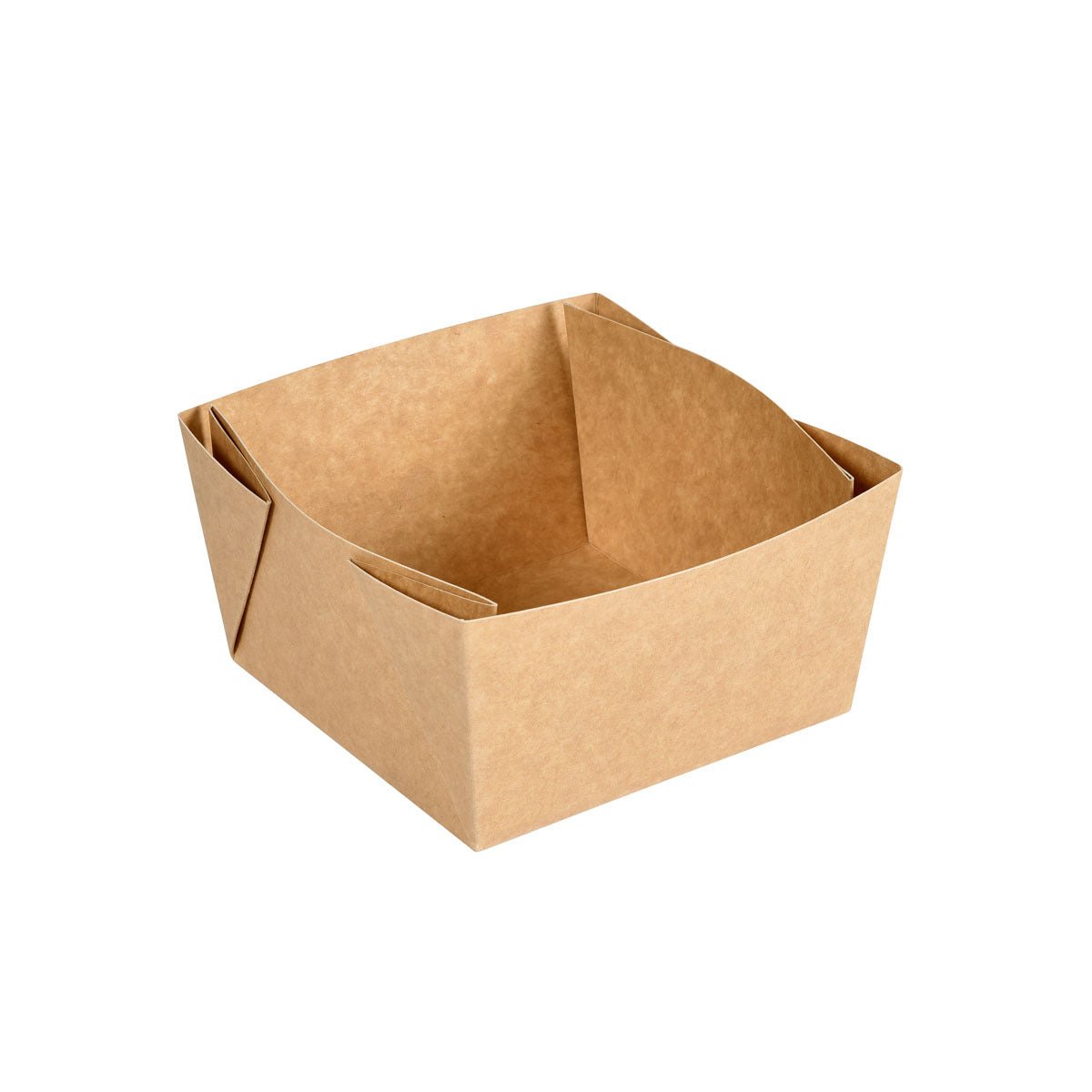 O cutie Viking Block Box de 1200 ml din carton maro/PLA de la Duni GmbH (140x140x75 mm) este fotografiată goală și în poziție verticală pe un fundal alb. Această cutie alimentară ecologică are margini pliate. Ambalaj: 300 bucăți.