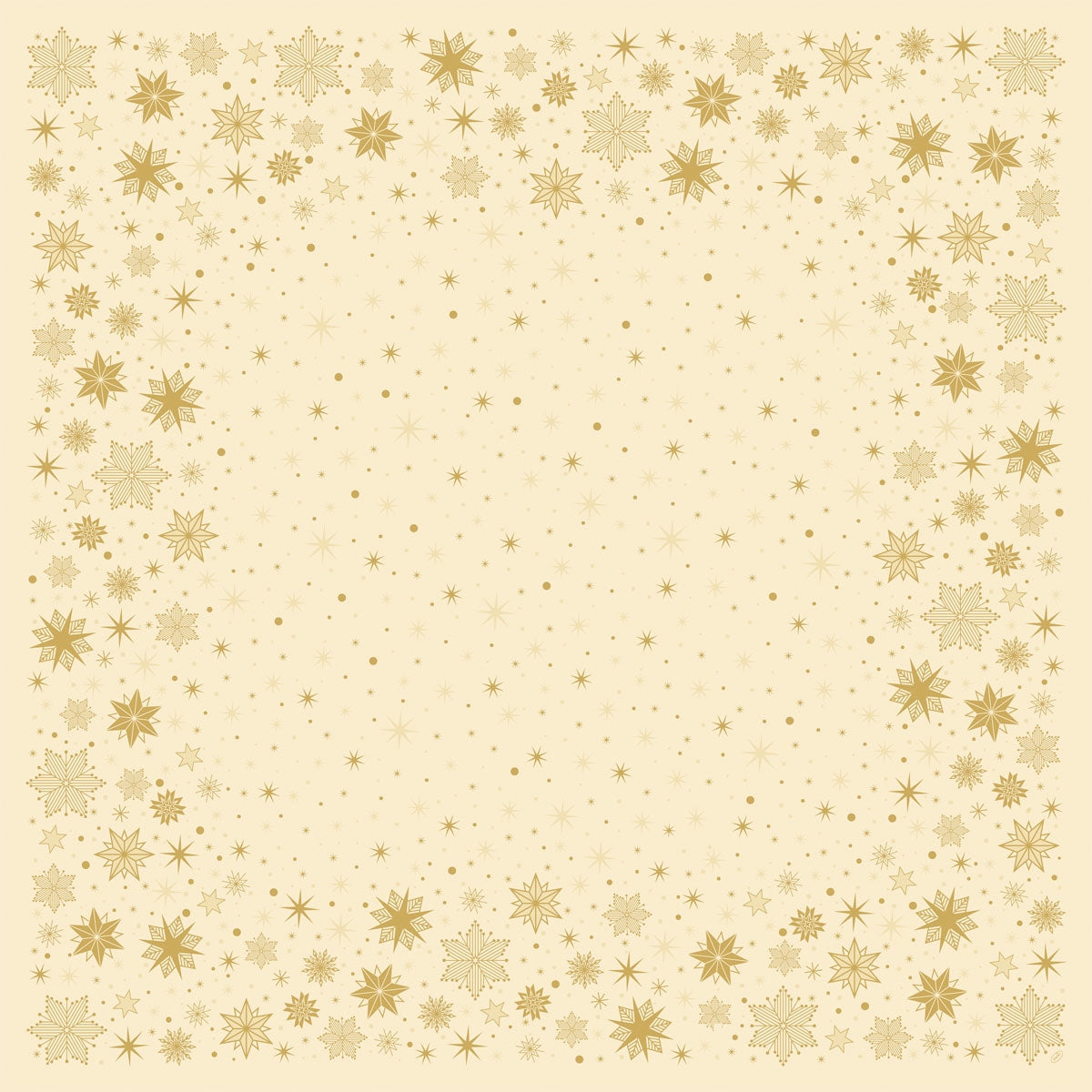 Die Bio-Dunicel-Mitteldecke 84x84cm Stargazing cream von Duni GmbH hat einen hellgelben Hintergrund mit einer goldenen Schneeflocken- und Sternenbordüre, die an den Rändern dicht und zur Mitte hin spärlicher ist - ideal für die Tischdekoration. Packung mit 20 Stück.