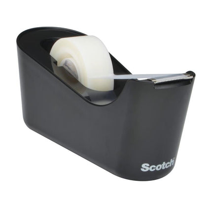 Dispenserul de masă Scotch™ C18 în negru, inclusiv banda adezivă invizibilă Scotch® Magic™ (1 rolă/pachet) de la 3M Deutschland GmbH este un accesoriu de birou ideal - cu logo-ul alb "Scotch" în față, perfect pentru orice loc de muncă.