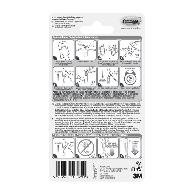 Pe partea din spate a ambalajului cârligelor metalice Command™ „clasic” de la 3M Deutschland GmbH se află o instrucțiune ilustrată pas cu pas pentru aplicare și îndepărtare, sfaturi multilingve și avertismente de siguranță, precum și un cod de bare și logo-uri în partea de jos.