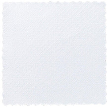 Das Duni GmbH Papier-Dessert Deckchen 17x17 cm, weiß, kommt in einer Packung mit 4000 Stück und besticht durch sein elegantes Design - ideal für die stilvoll gedeckte Gastronomie.