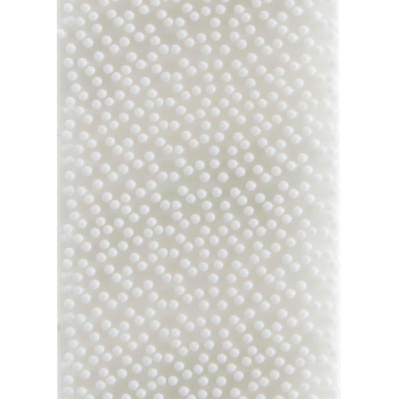 3M Deutschland GmbH Benzi de montare pentru imagini Command™ L (6 seturi, 17206-6) prezintă un fundal alb cu un model regulat de mici proeminențe rotunde și o iluminare moale care creează umbre delicate pe fiecare proeminență.