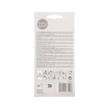 Ambalajul luminos al PAPSTAR 24 lumânări de aniversare cu suport (pastel, sortate, 6 cm) de la PAPSTAR GmbH este prevăzut cu un mic ghid dens, simboluri de avertizare, indicații de reciclare, un cod de bare și inscripția "Party feeling!" în partea de sus.