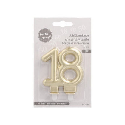 PAPSTAR Lumânări aniversare cu suport 7 cm "auriu" de la PAPSTAR GmbH este o lumânare aurie cu numărul 18 în ambalaj transparent cu text în germană, engleză și franceză - ideală ca lumânări de aniversare sau lumânări cu suport pentru petreceri.