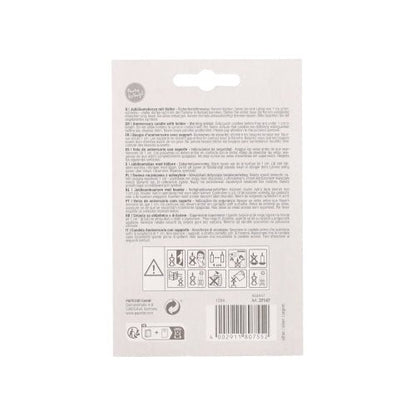 Spatele lumânărilor aniversare PAPSTAR cu suport 7 cm "argintiu" de la PAPSTAR GmbH arată indicații multilingve, simboluri de siguranță și reciclare în partea de jos și un cod de bare în partea de jos dreapta.