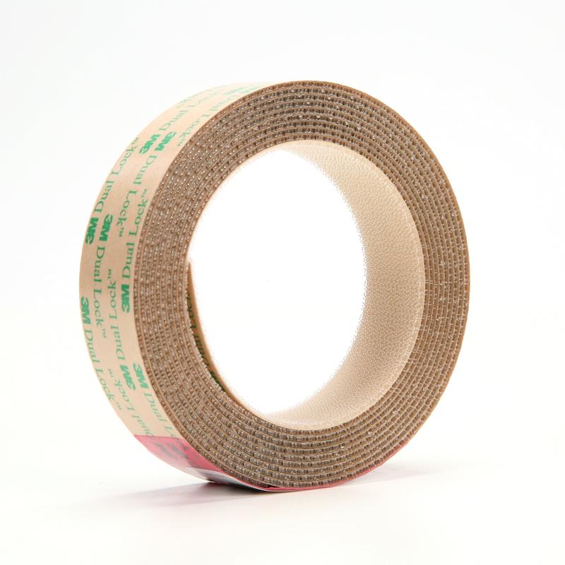 3M™ Dual Lock™ TB4570 de fixare flexibilă cu profil redus, transparent, 25 mm x 3 m, 1,7 mm, 110 capete/cm², exterior | Geanta (1 bucata)