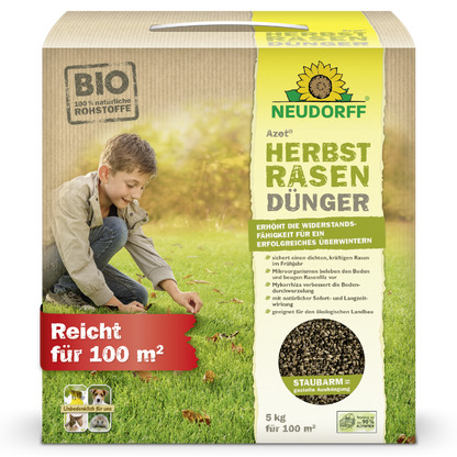 Eine 5 kg Kiste Neudorff Shop Azet HerbstRasenDünger, abgebildet mit einem Kind, das Gras pflückt. Dieser organische Dünger reicht für 100 m² - perfekt für die Rasenpflege im Herbst und ein gesundes, natürliches Graswachstum.