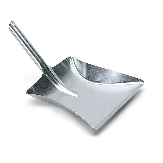 Lopăta de măturat Nölle Profi Brush din metal zincat (39x24 cm, mâner Düll) de la Nölle Profi Brush Bürsten- & Pinseltechnik e.K. are un mâner scurt și îndoit, margini ridicate și un orificiu de agățare – prezentată pe un fundal alb simplu.