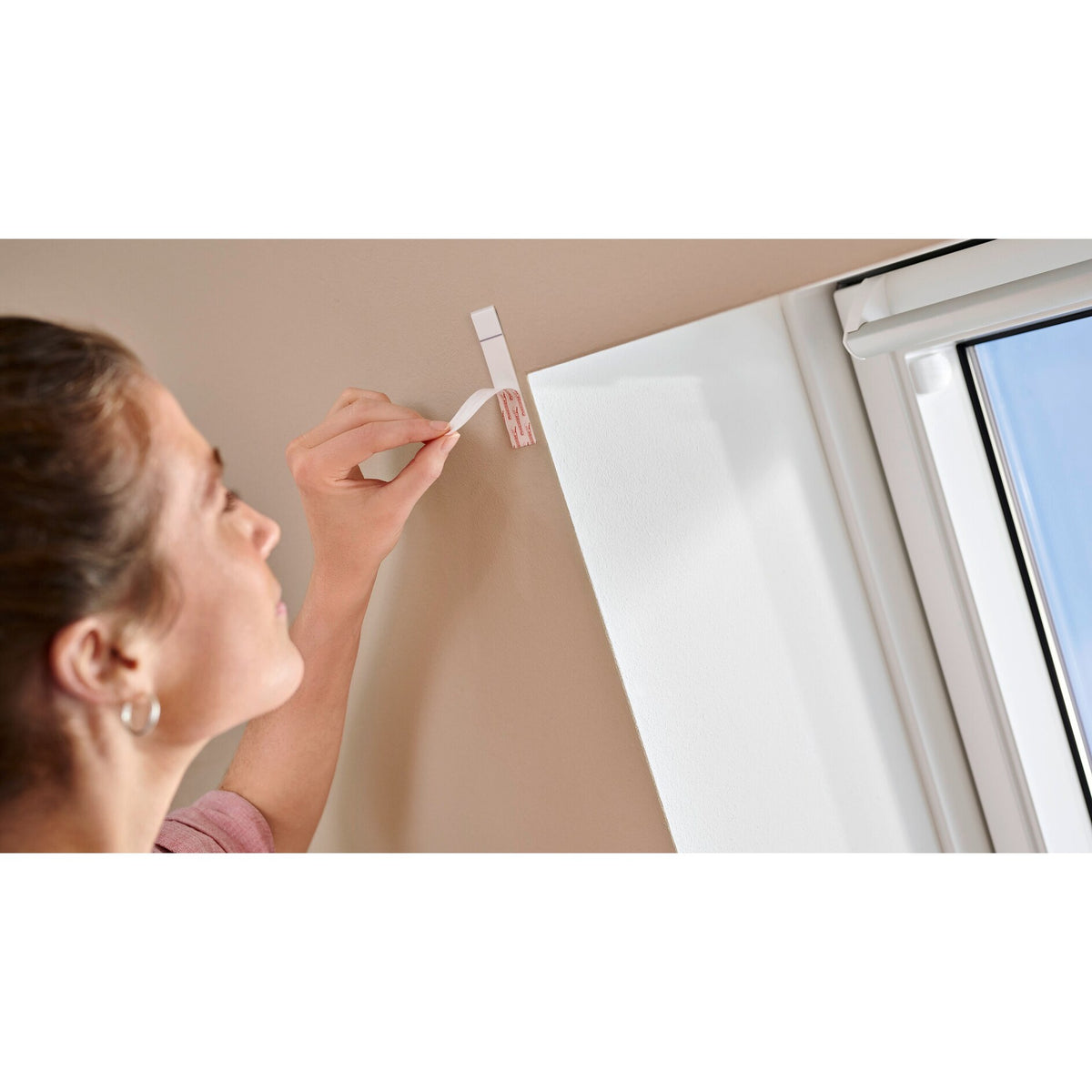 tesa INSECT STOP Fliegengitter für Dachfenster Premium – Anwendung