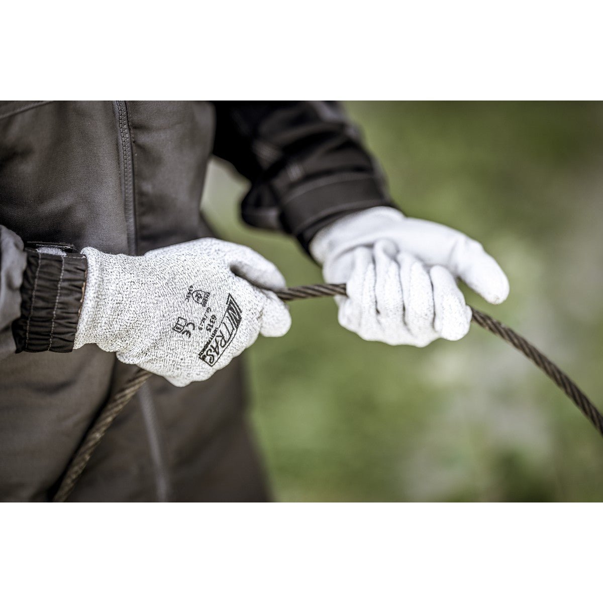 Mănuși de protecție împotriva tăieturii NITRAS, gri