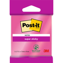 Eine Packung Post-it® Super Sticky Notes 6820S3 von 3M Deutschland GmbH, 76 x 76 mm, in neongrün, neonpink, ultragelb, ultragrün und ultrapink, 1 Block à 75 Blatt, extra starke Klebekraft und 100% PEFC-zertifiziert.