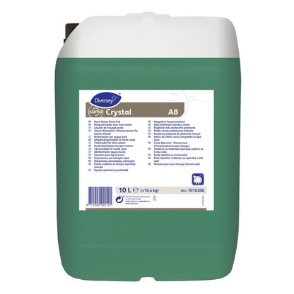 Ein grüner 10-Liter-Kunststoffbehälter mit weißem Deckel und Etikett der Diversey Deutschland GmbH & Co. OHG Etikett, zeigt Suma Crystal A8, Saurer Klarspüler; ideal als saurer Klarspüler für professionelle Geschirrspülmaschinen in der Geschirrreinigung.