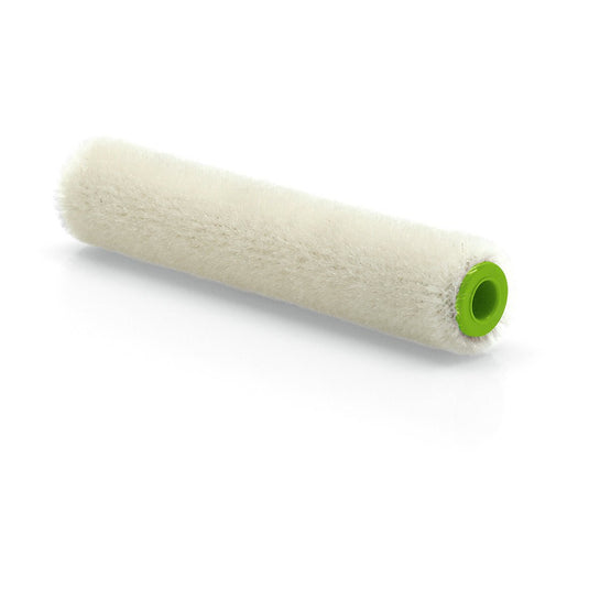 Nölle Profi Brush Mohair Lackierwalze 10 cm (4 mm înălțimea firului) de la Nölle Profi Brush Bürsten- & Pinseltechnik e.K., ideală pentru suprafețe netede, are un înveliș cilindric alb cu un miez verde din plastic pe un fundal alb.