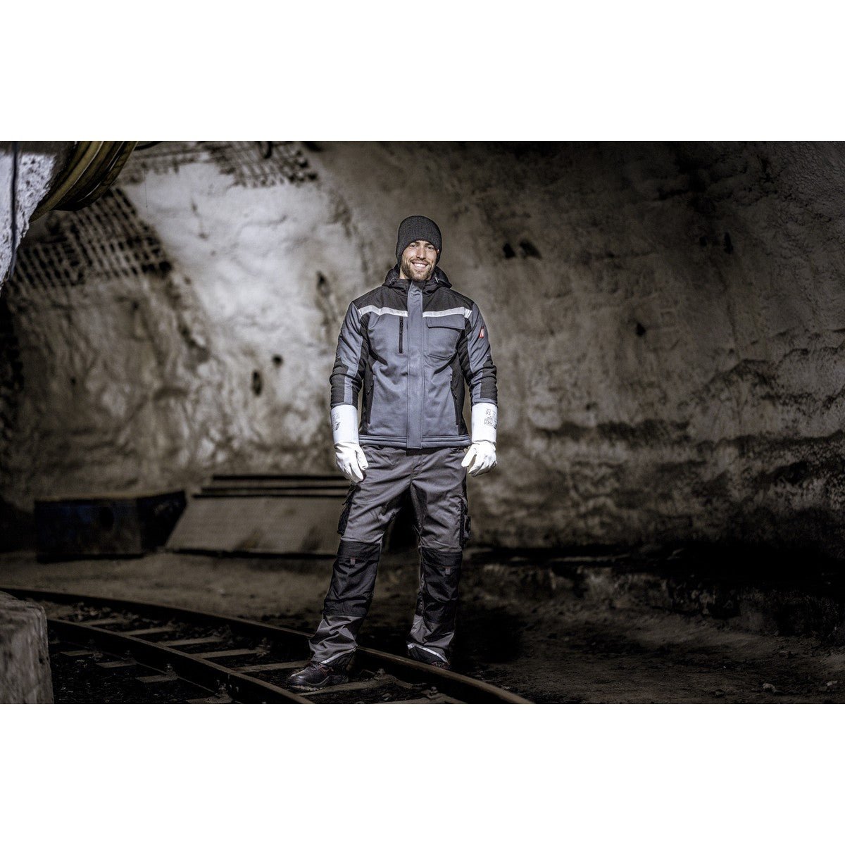 Ghete de siguranță NITRAS BASIC STEP MID, S3, înălțime mijlocie, negre