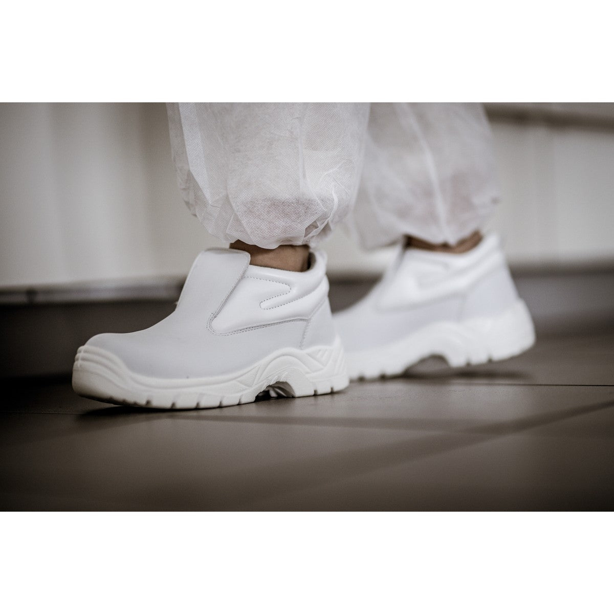 Papuci de siguranță NITRAS CLEAN STEP MID SL, S2, alb