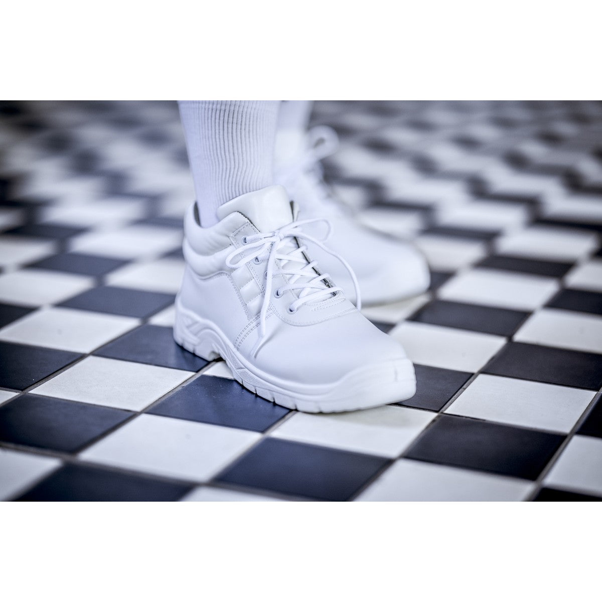 Ghete de siguranță NITRAS CLEAN STEP MID, S2, înălțime mijlocie, albe