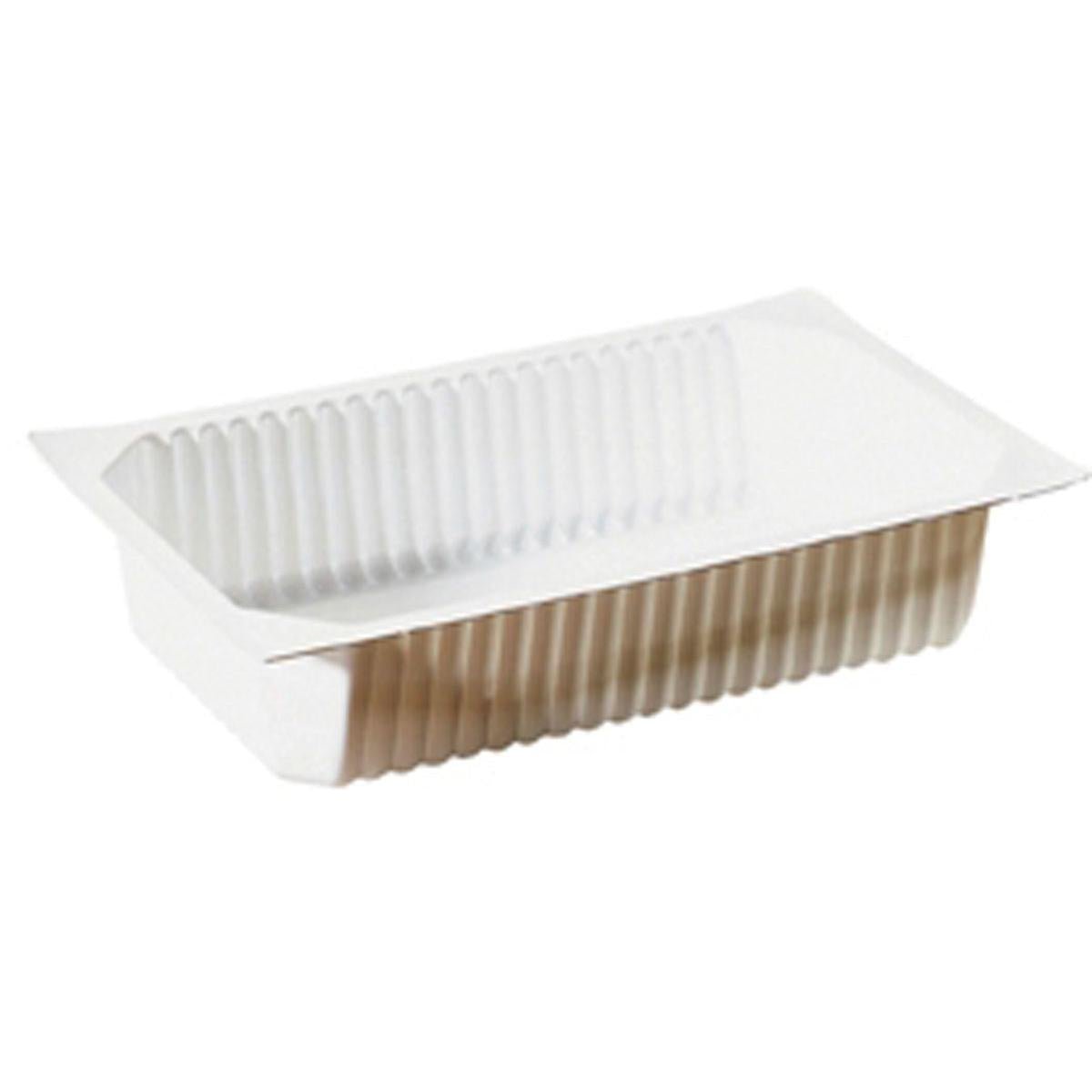 Duni GmbH PP Caserolă 1/4 GN Alb PP este o tavă dreptunghiulară albă, cu nervuri, cu laturi înclinate și fund plat, perfectă pentru utilizarea în industria gastronomică. Expusă pe un fundal alb.