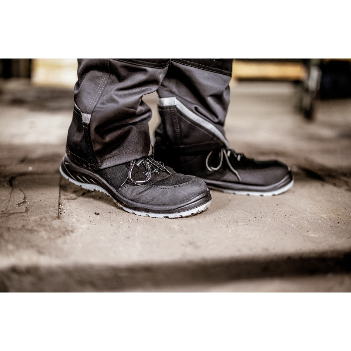 NITRAS SOLID STEP MID, cizme de siguranță, înălțime mijlocie