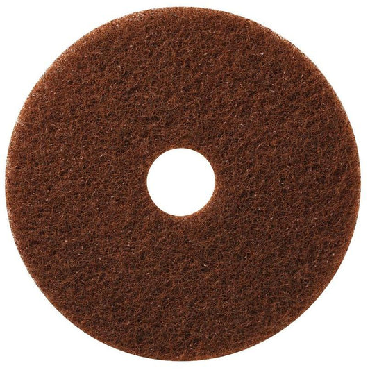 TASKI Americo Pad Braun de la Diversey Deutschland GmbH & Co. OHG este un disc rotund, maro, cu suprafață texturată, destinat curățării de bază, prevăzut cu o gaură centrală pentru curățarea agresivă a murdăriei persistente, prezentat pe un fundal alb.