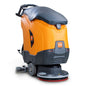Diversey TASKI ULTIMAXX 1900 SD50 Economy P este o mașină de spălat și aspirat de generație următoare, portocaliu-gri, cu operare manuală, având un rezervor de 42 de litri și un disc unic de 50 cm, ideală pentru curățarea suprafețelor mari.