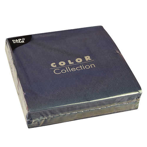 Un pachet sigilat cu 50 de șervețele de la PAPSTAR GmbH, din două straturi, 1/4 pliere, 40x40 cm din colecția Color, cu branding „Pap Star” în colțul din stânga sus.