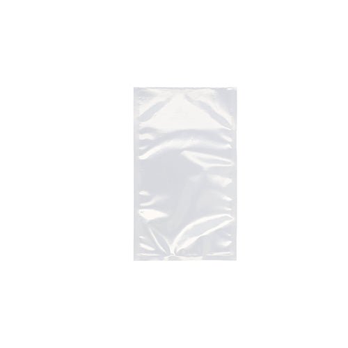 Un plic Starpak 100 cu margine sigilată, PA/PE transparent de la Starpak, se află plat pe un fundal alb. Punga de plastic clară prezintă ușoare cute și reflexii, perfectă pentru depozitarea alimentelor cu un aparat de vidat cu cameră.