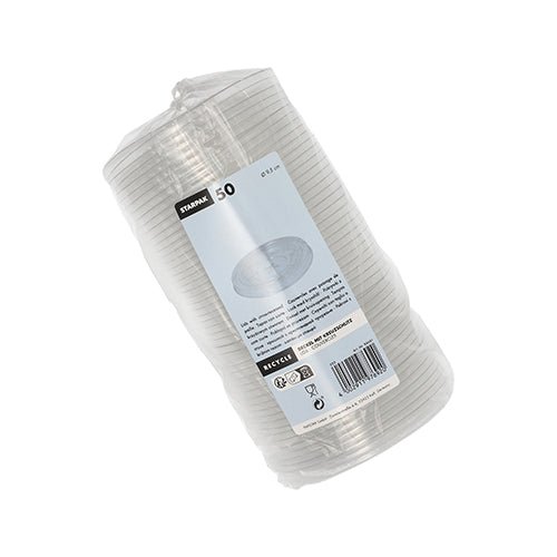 Un pachet de plastic sigilat cu 50 de capace de unică folosință Starpak „Hurricane” din PET, rotunde și transparente, cu etichetă albă cu informații, instrucțiuni de utilizare, simboluri de reciclare și cod de bare - ideal pentru utilizare în deplasare.