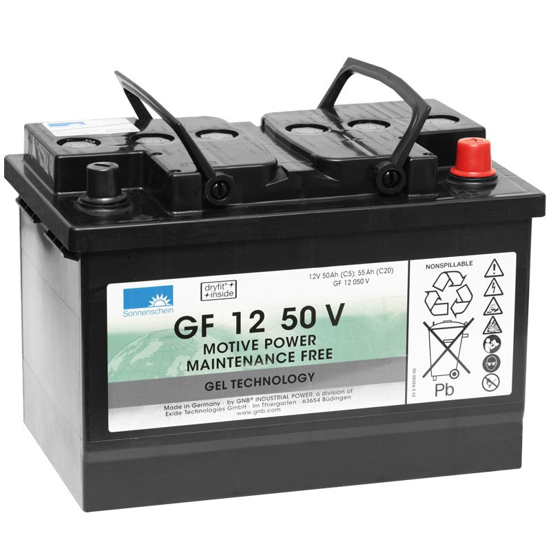 Bateria cu tracțiune Diversey Deutschland GmbH & Co. OHG este un bloc dreptunghiular, negru-gri, de 12V/50Ah, fără întreținere, cu mânere de transport, etichete de produs, date tehnice, simboluri de siguranță și informații de reciclare pe lateral.